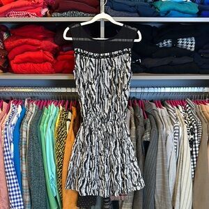 382 black/gray print elastic waistband sleeveless mesh accent lined dress size S
